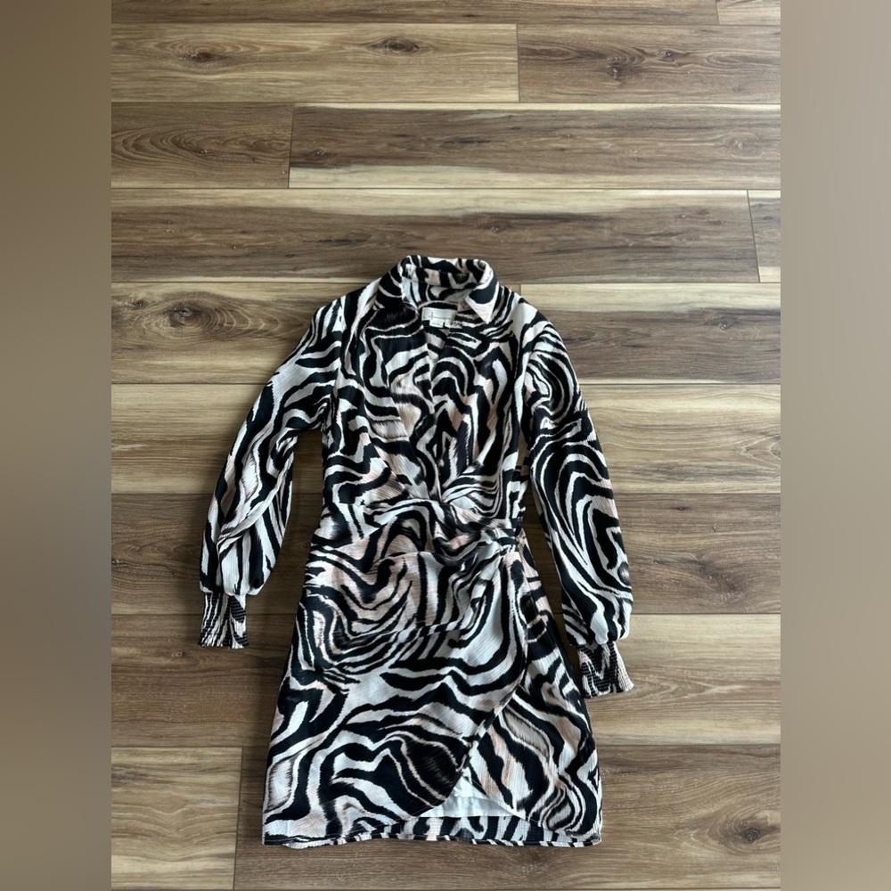 Anthropologie womens zebra print mini dress faux wrap balloon sleeve size 0 - Picture 4 of 6